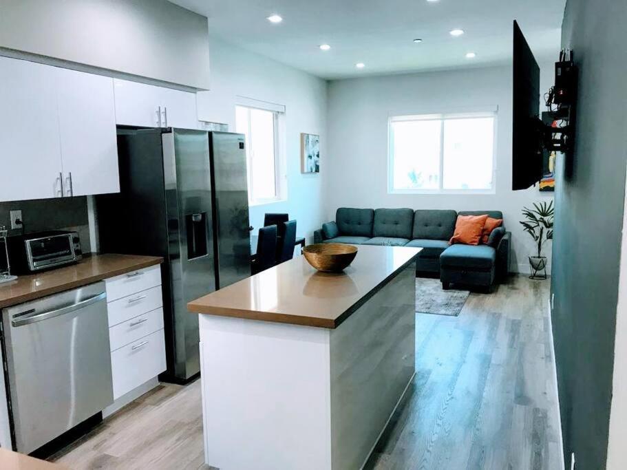 Spacious 4br Townhouse In Mid City - Wh-c2 Vakantiehuis
